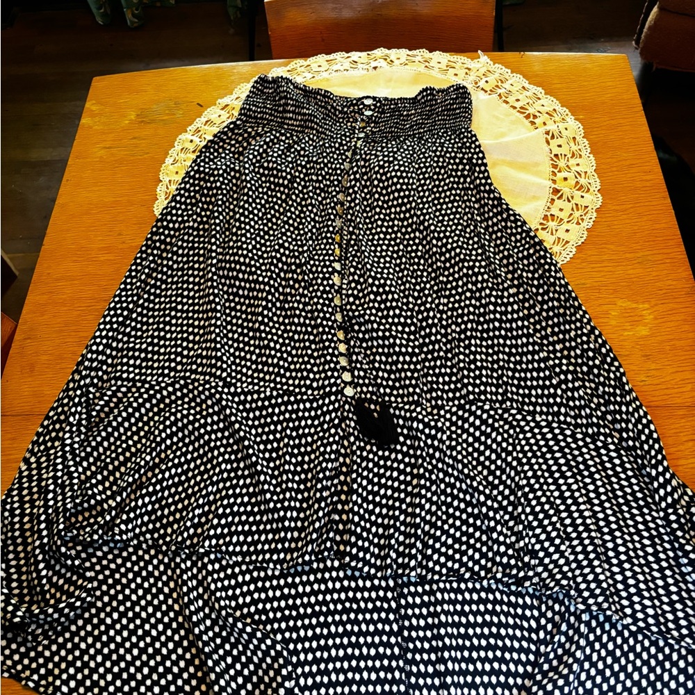 Tiare Hawaii Black and White High Low Skirt
